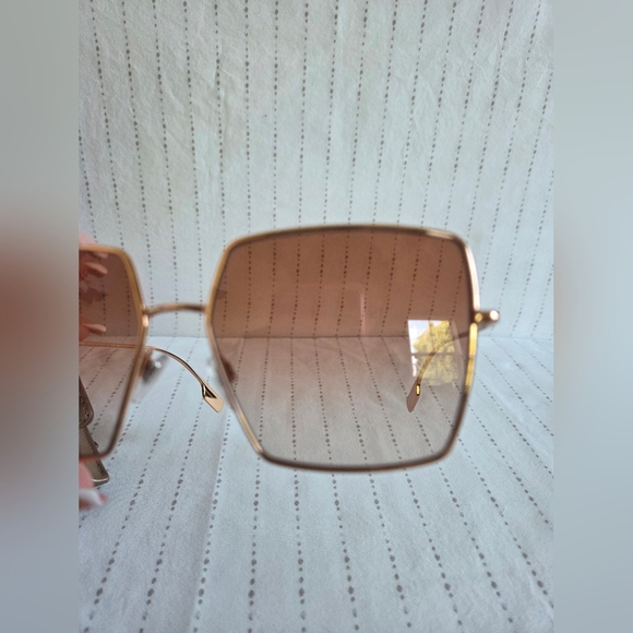 Burberry Daphne BE3133 | Gradient Pink Rose Gold Sunglasses | NIB - Picture 5 of 7